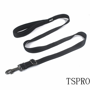 Adjustable length  with  luminous  dog leash-black